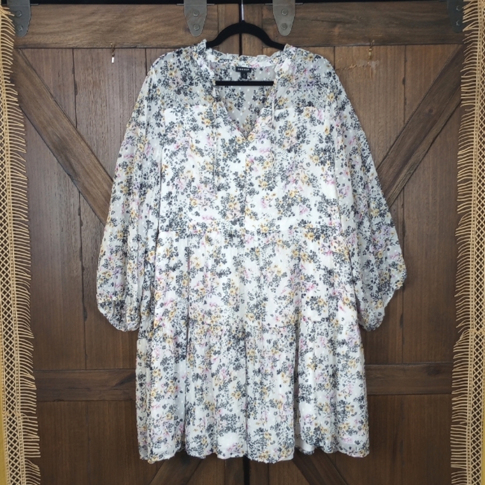 Torrid cute casual white floral dress 3